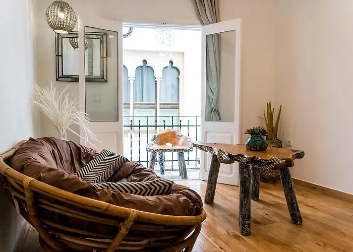 Jacaranda Apartments